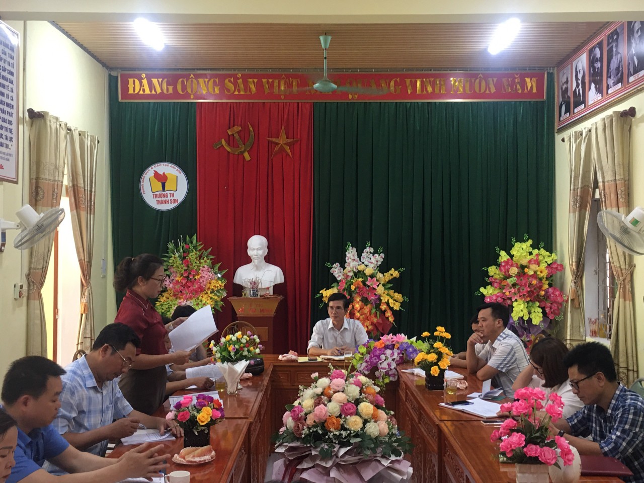 Sở Giáo dục & Đào tạo tỉnh Nghệ An tổ chức đánh giá ngoài để công nhận trường đạt kiểm định chất lượng giáo dục và trường đạt chuẩn Quốc gia